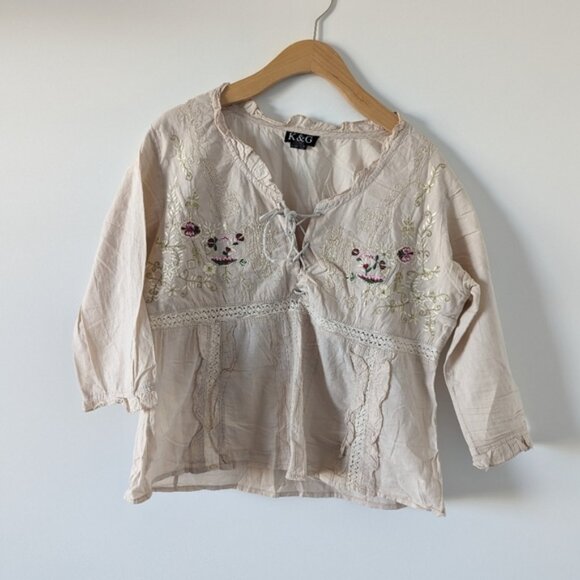 K&G Womens Embroidered Beige Cotton Blouse Size Medium Floral - Picture 1 of 5